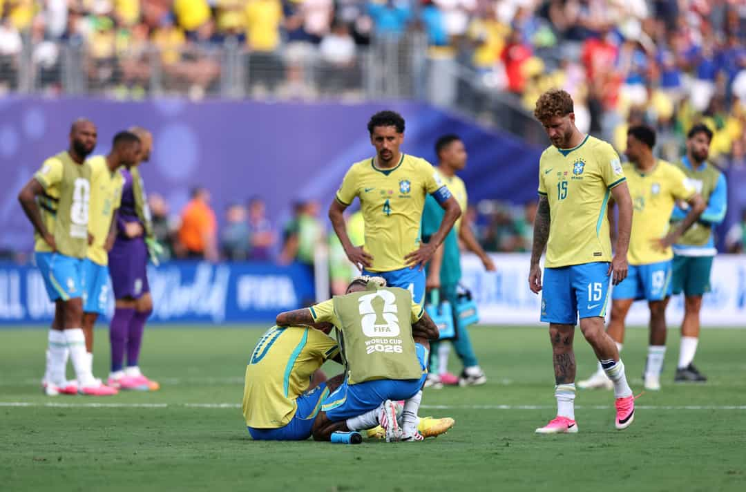 Youri Djorkaeff critica desempenho da Seleção Brasileira após eliminação para a Noruega