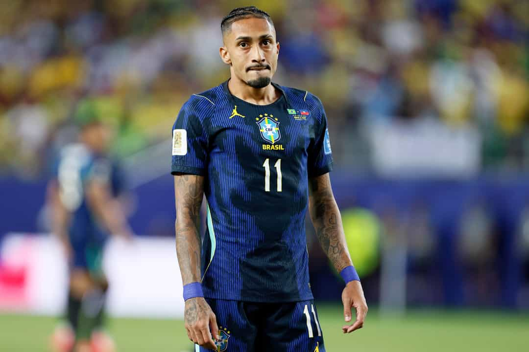 Raphinha publica mensagem de agradecimento após eliminação da Seleção Brasileira