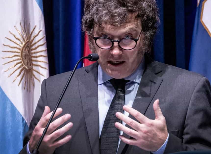 Presidente Javier Milei confirma que não comparecerá à final da Copa do Mundo